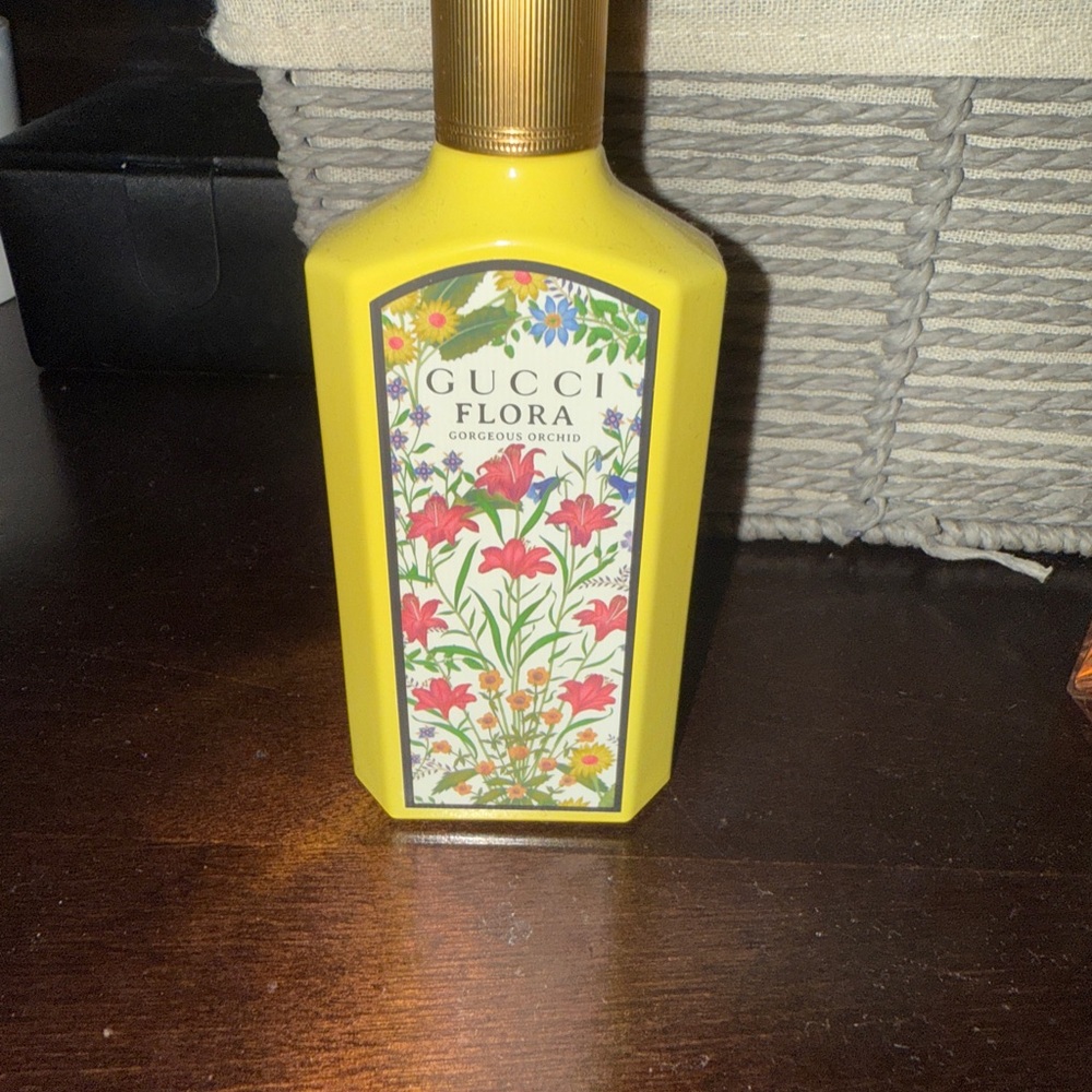 Gucci Flora Gorgeous Orchid Yellow Bottle